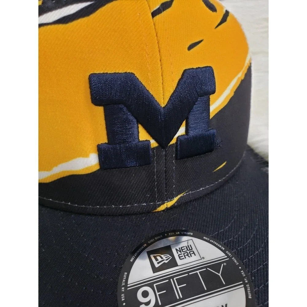 NEW - MICHIGAN WOLVERINES HAT trucker snapback tear stripes zebra new era 9fifty